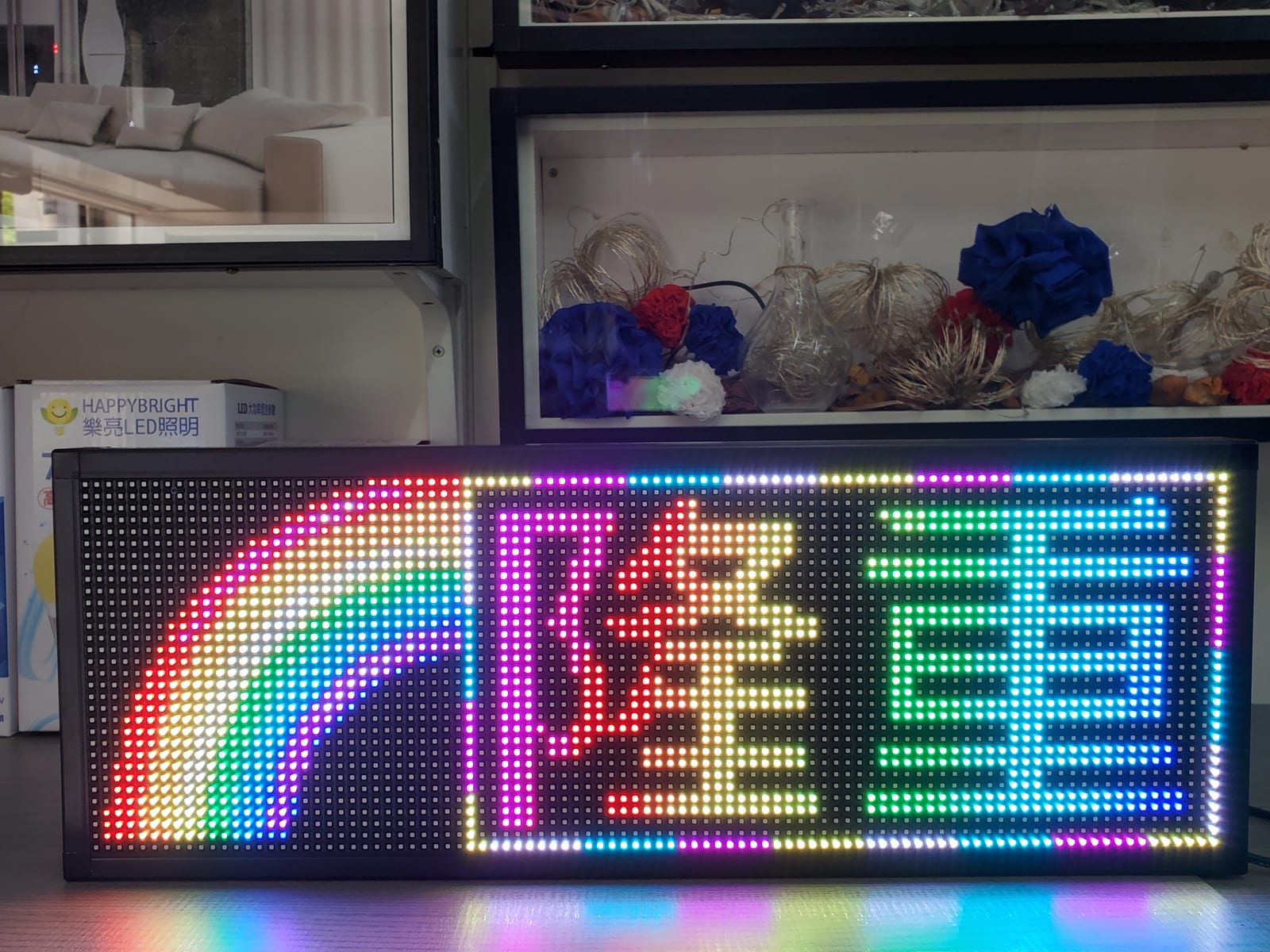 字幕機——移動橫立式照片 5|譽昇科技 USLED
